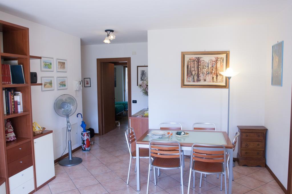 Appartamento Lombardi Riva del Garda Rum bild